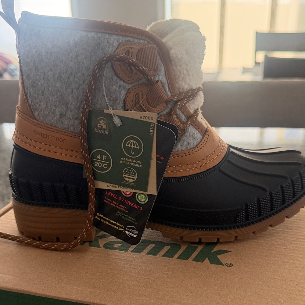 Kamik Tan and Black Winter Boots. Duck boots. NWT